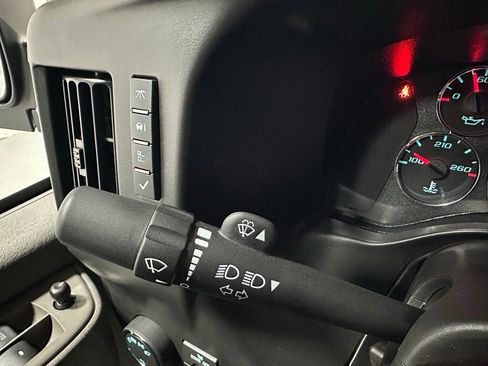 Used 2025 Chevrolet Express 3500 LT w/ LT Preferred Equipment Group image 22
