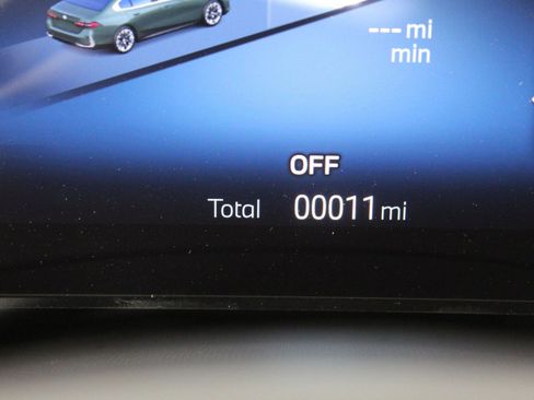 Used 2026 BMW i5 eDrive40 image 19