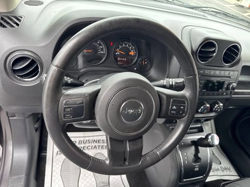 Used 2015 Jeep Patriot Latitude image 16