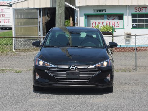 Used 2019 Hyundai Elantra SEL w/ Cargo Package FWD image 2
