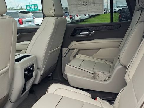 New 2026 GMC Yukon Denali w/ Sun & Power Step Package AWD/4WD image 6