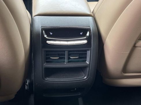 Used 2017 Cadillac XT5 Platinum image 18