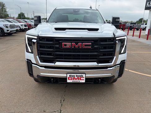 New 2026 GMC Sierra 2500 Pro w/ Convenience Package AWD/4WD image 2