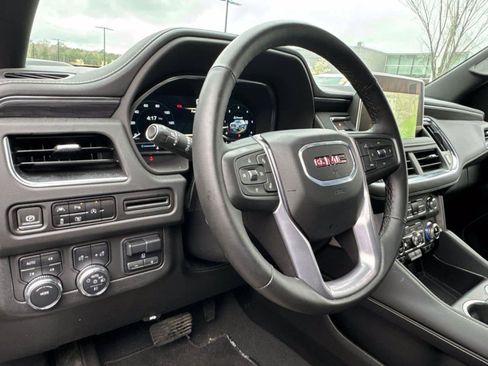 Used 2024 GMC Yukon SLT w/ SLT Luxury Package AWD/4WD image 14