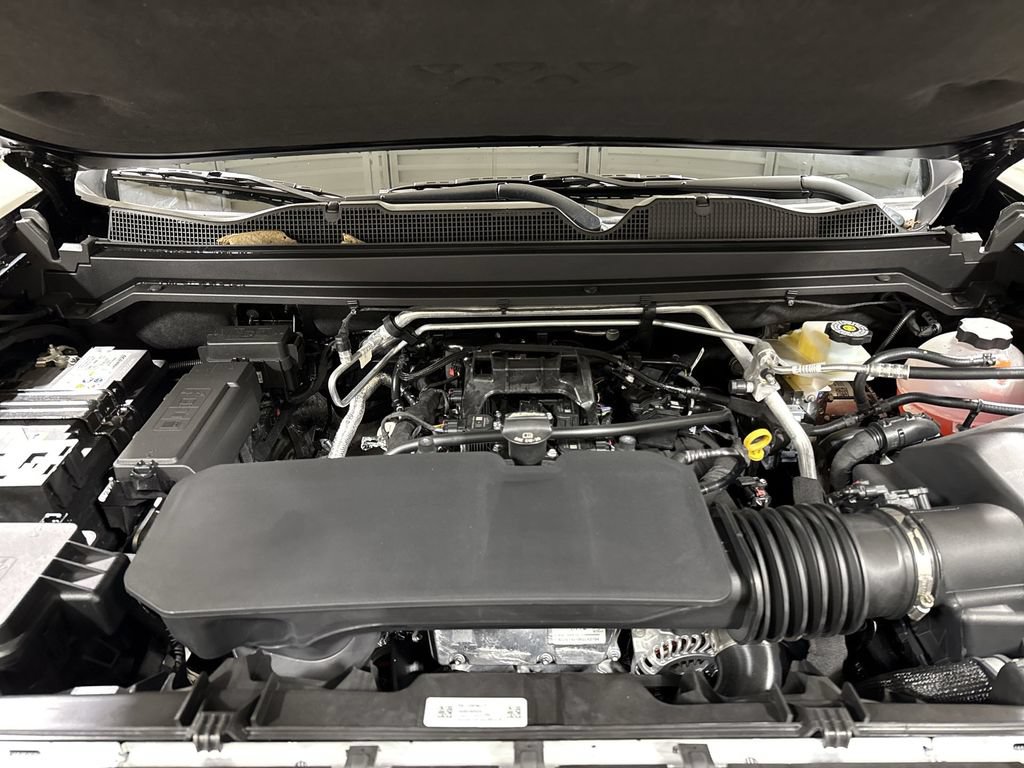 New 2026 Chevrolet Colorado ZR2 w/ Off-Road Front Bumper Package AWD/4WD image 25