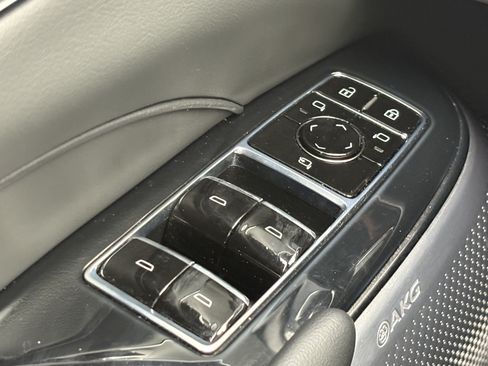 Used 2024 Cadillac Lyriq Luxury AWD/4WD image 31