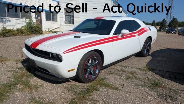 Used 2013 Dodge Challenger SXT RWD image 1