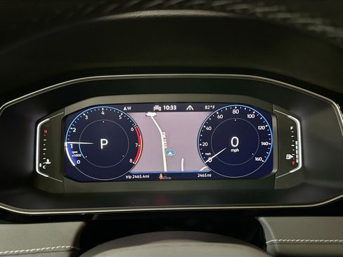 Certified 2025 Volkswagen Jetta SEL image 8