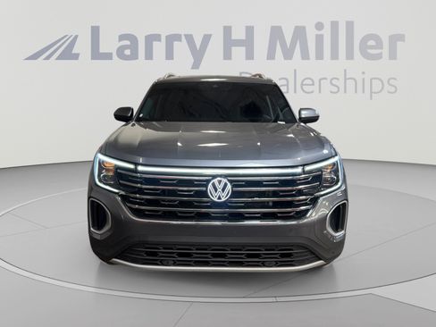 Used 2024 Volkswagen Atlas SEL AWD/4WD image 8