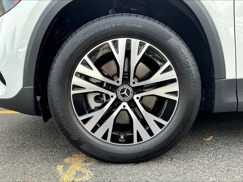 Used 2025 Mercedes-Benz GLA 250 4MATIC image 8