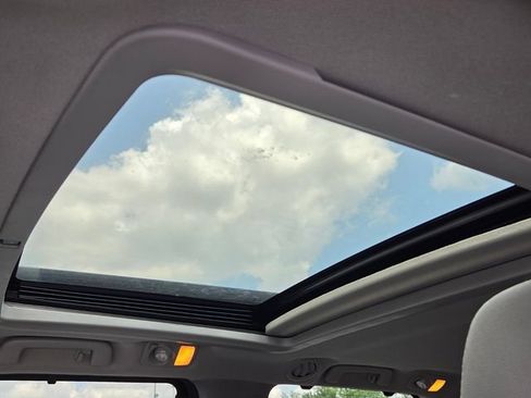 Used 2019 Toyota Sienna Limited Premium FWD image 16