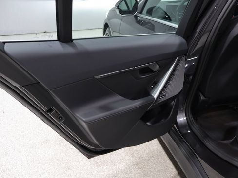 Used 2024 BMW 530i xDrive AWD/4WD image 17