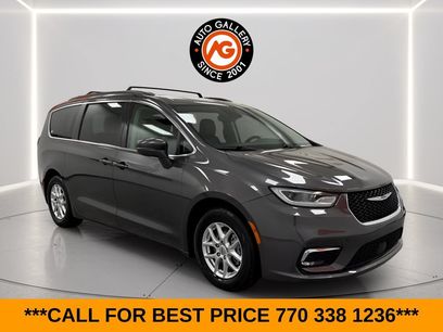 Used 2022 Chrysler Pacifica Touring-L