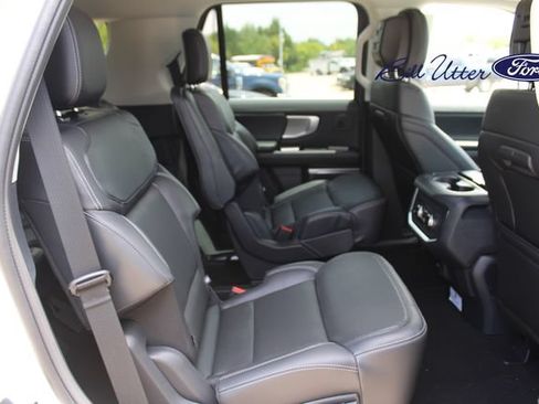 New 2027 Ford Expedition Platinum w/ Driver's Package AWD/4WD image 9