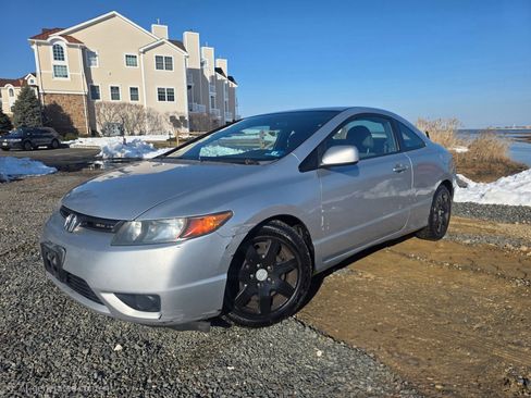 Used 2008 Honda Civic LX image 2