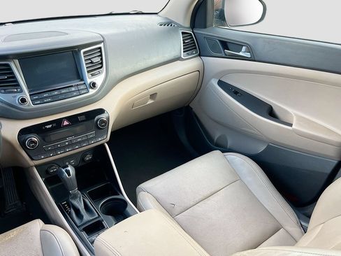 Used 2016 Hyundai Tucson Limited w/ Option Group 03 FWD image 25