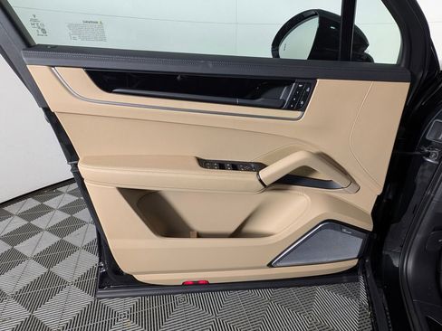 New 2026 Porsche Cayenne GTS image 25