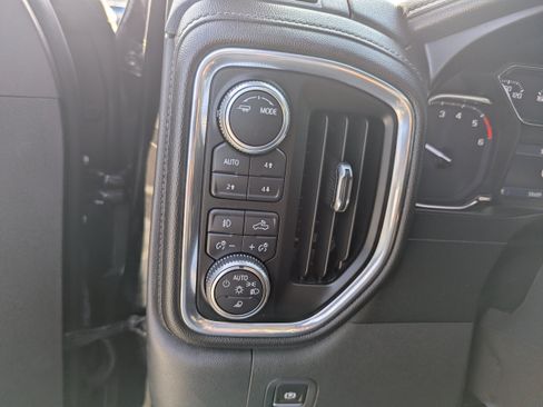 Used 2020 GMC Sierra 1500 Elevation w/ Elevation Value Package AWD/4WD image 14