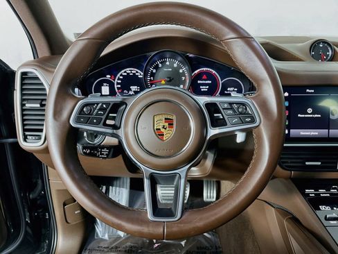 Used 2023 Porsche Cayenne S AWD/4WD image 13