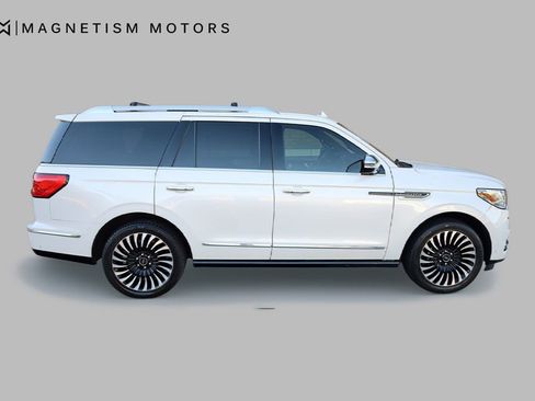 Used 2018 Lincoln Navigator Black Label w/ Cargo Package image 2