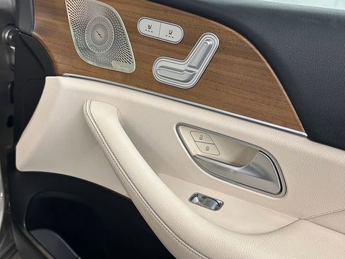 Used 2021 Mercedes-Benz GLE 350 4MATIC w/ AMG Line Exterior image 36