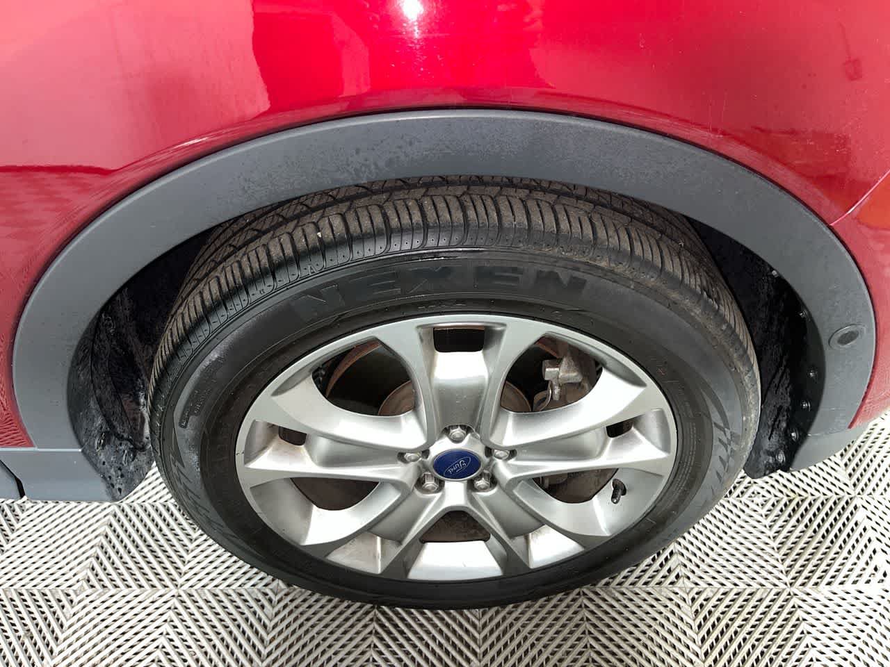 Used 2014 Ford Escape Titanium w/ Equipment Group 401A AWD/4WD image 10