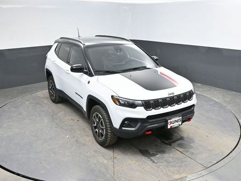 Used 2026 Jeep Compass Trailhawk w/ Sun, Sound & Navigation Group image 42