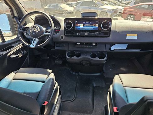 Used 2026 Mercedes-Benz Sprinter 2500 image 14