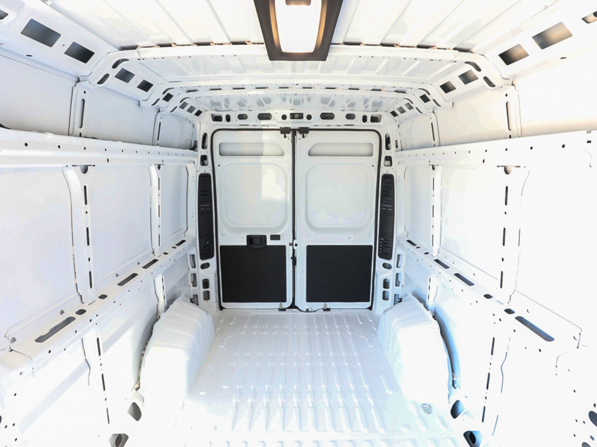 New 2026 RAM ProMaster 2500 w/ Convenience Group FWD image 21