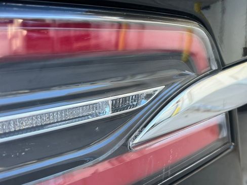 Used 2020 Tesla Model X Long Range image 17