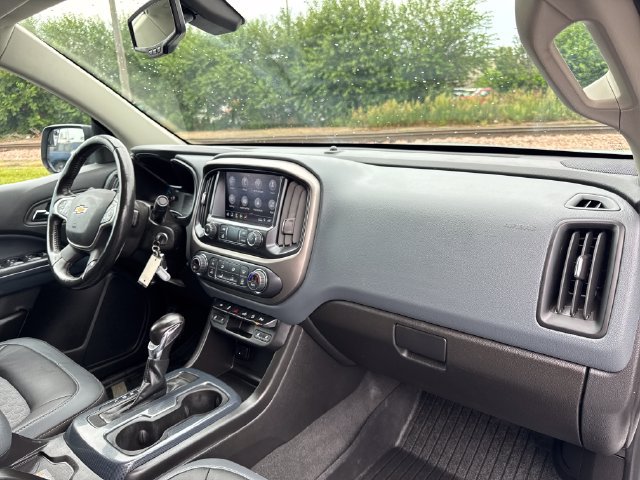 Used 2022 Chevrolet Colorado Z71 AWD/4WD image 27