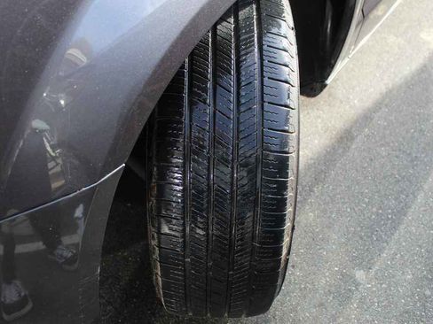 Used 2017 Dodge Grand Caravan SXT image 33