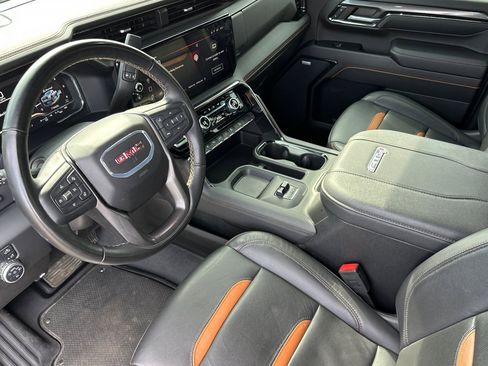 Used 2024 GMC Sierra 2500 AT4 w/ AT4 Premium Plus Package image 9