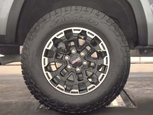 Used 2026 GMC Canyon AT4 w/ Technology Plus Package AWD/4WD image 12