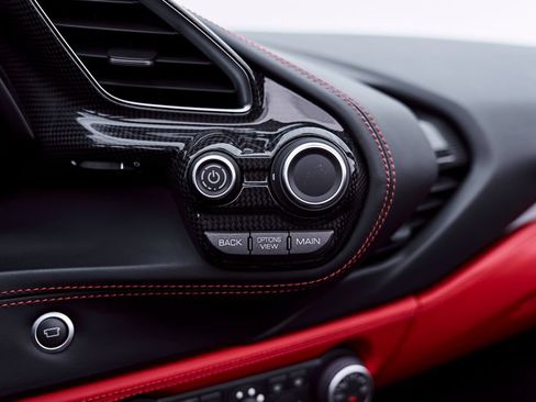 Used 2018 Ferrari 488 Spider RWD image 79