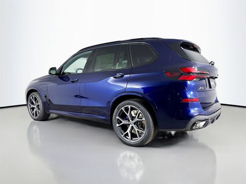 New 2026 BMW X5 xDrive50e w/ M Sport Package image 5