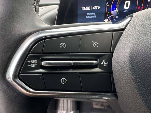 Certified 2025 Chevrolet Traverse LT w/ Driver Confidence Package image 18