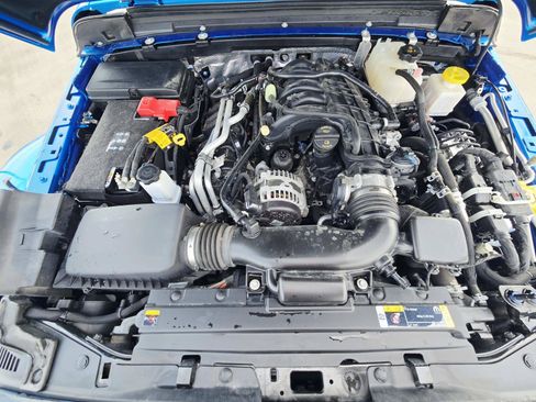 Used 2025 Jeep Gladiator Sport AWD/4WD image 21