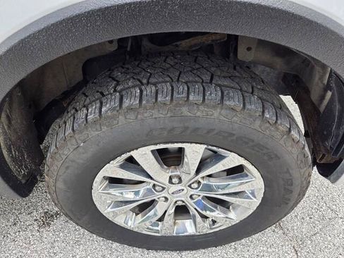 Used 2016 Ford F150 Lariat w/ Equipment Group 502A Luxury AWD/4WD image 23