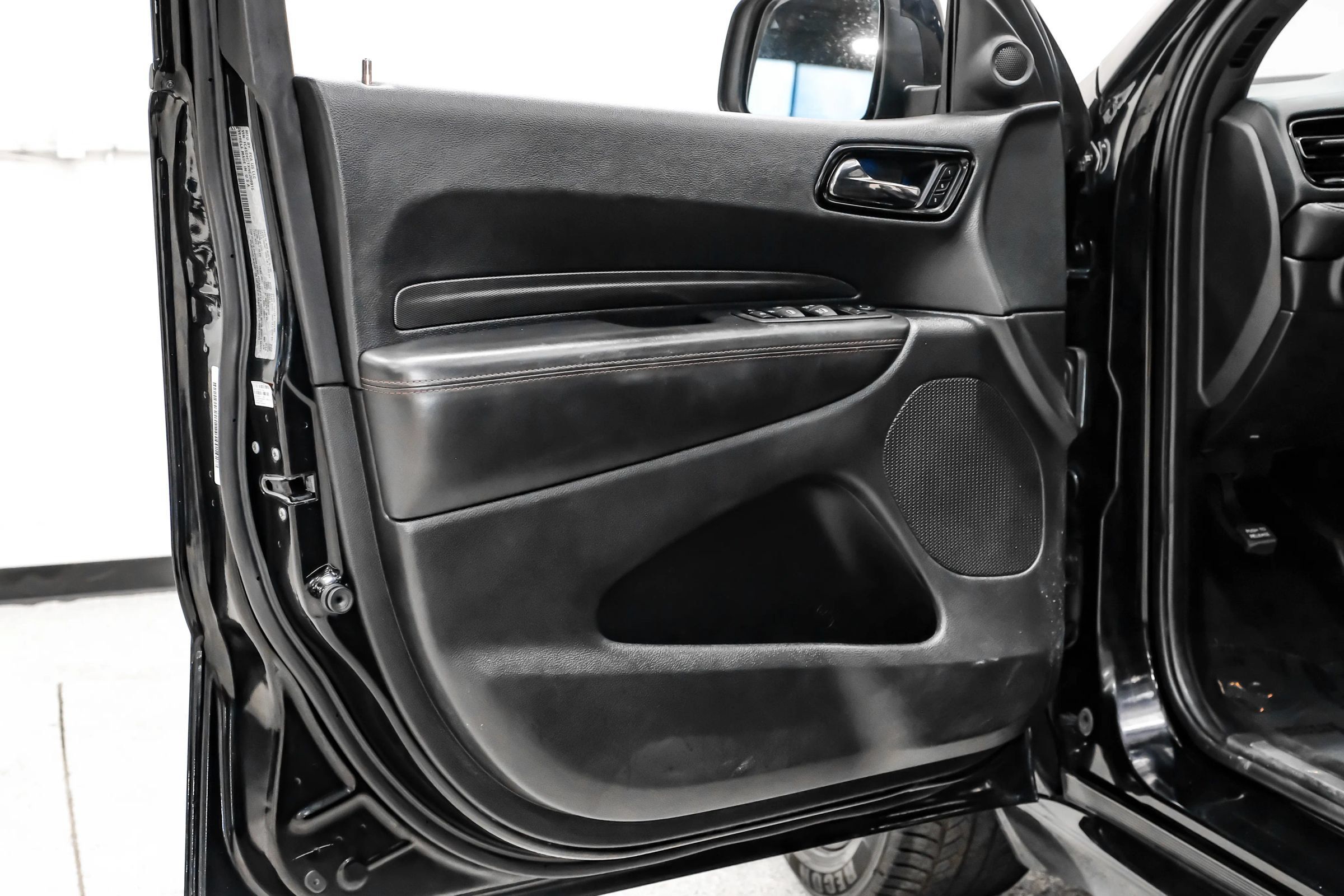 Used 2022 Dodge Durango R/T w/ Blacktop Package RWD image 41