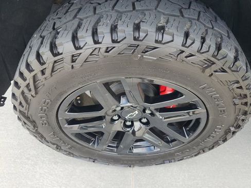 Used 2021 Chevrolet Silverado 1500 LT Trail Boss w/ Bed Protection Package image 35
