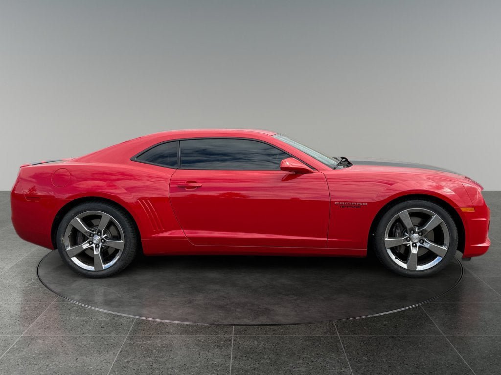 Used 2010 Chevrolet Camaro SS w/ RS Package RWD image 11