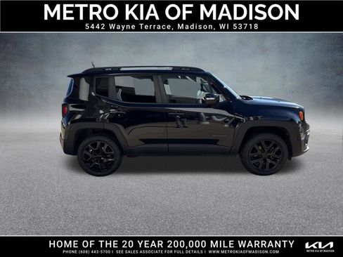 Used 2017 Jeep Renegade Altitude AWD/4WD image 8