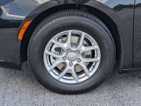 New 2025 Chrysler Pacifica Select image 12