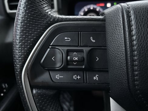 Used 2024 Toyota Tacoma TRD Off-Road image 18