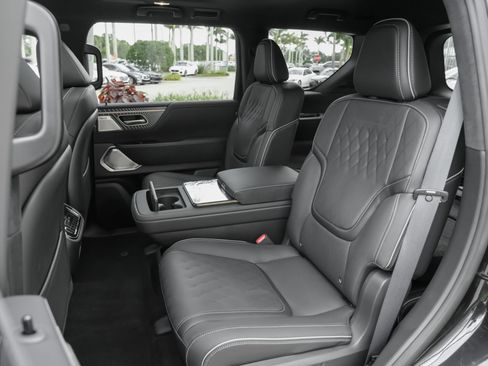 Certified 2026 INFINITI QX80 Autograph w/ Premium Cargo Package AWD/4WD image 33