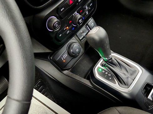 Used 2021 Jeep Renegade Sport AWD/4WD image 16