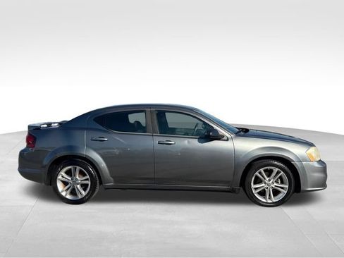 Used 2013 Dodge Avenger SE FWD image 6