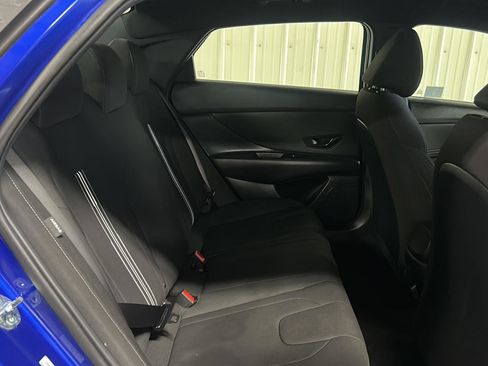 Used 2025 Hyundai Elantra Sport FWD image 14