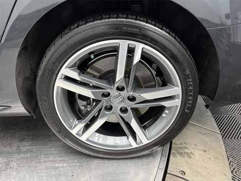 Used 2018 Audi A4 2.0T Premium Plus image 27